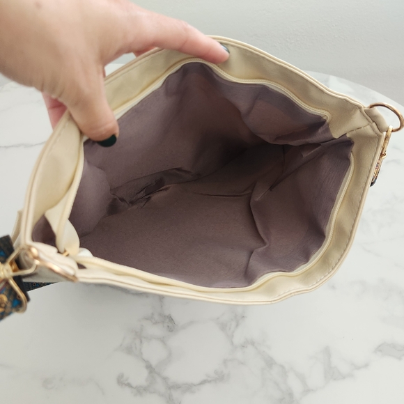 Unisex Creamy White Pu Leather Tote Bag with Patterned Boho Strap - Picture 10 of 14